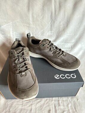 NWT Ecco Exceed Mens Sneakers Warm Grey Leather Comfort Walking Shoes Size 8-8.5